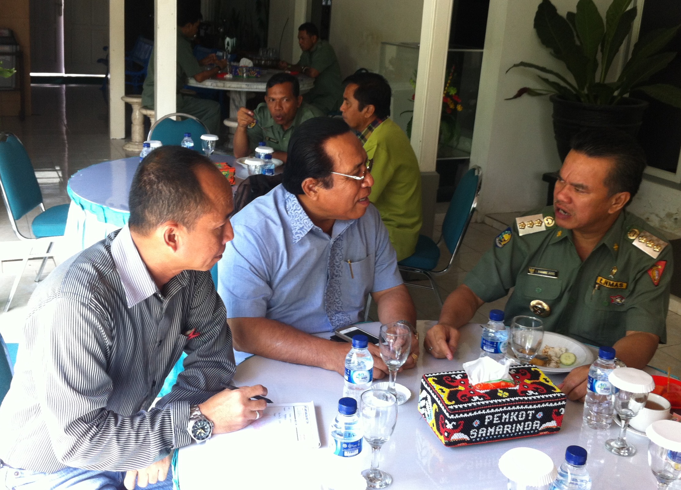 Berdiskusi dengan Walikota Samarinda, Bapak H. Syaharie Jaang, SH. M,Si.